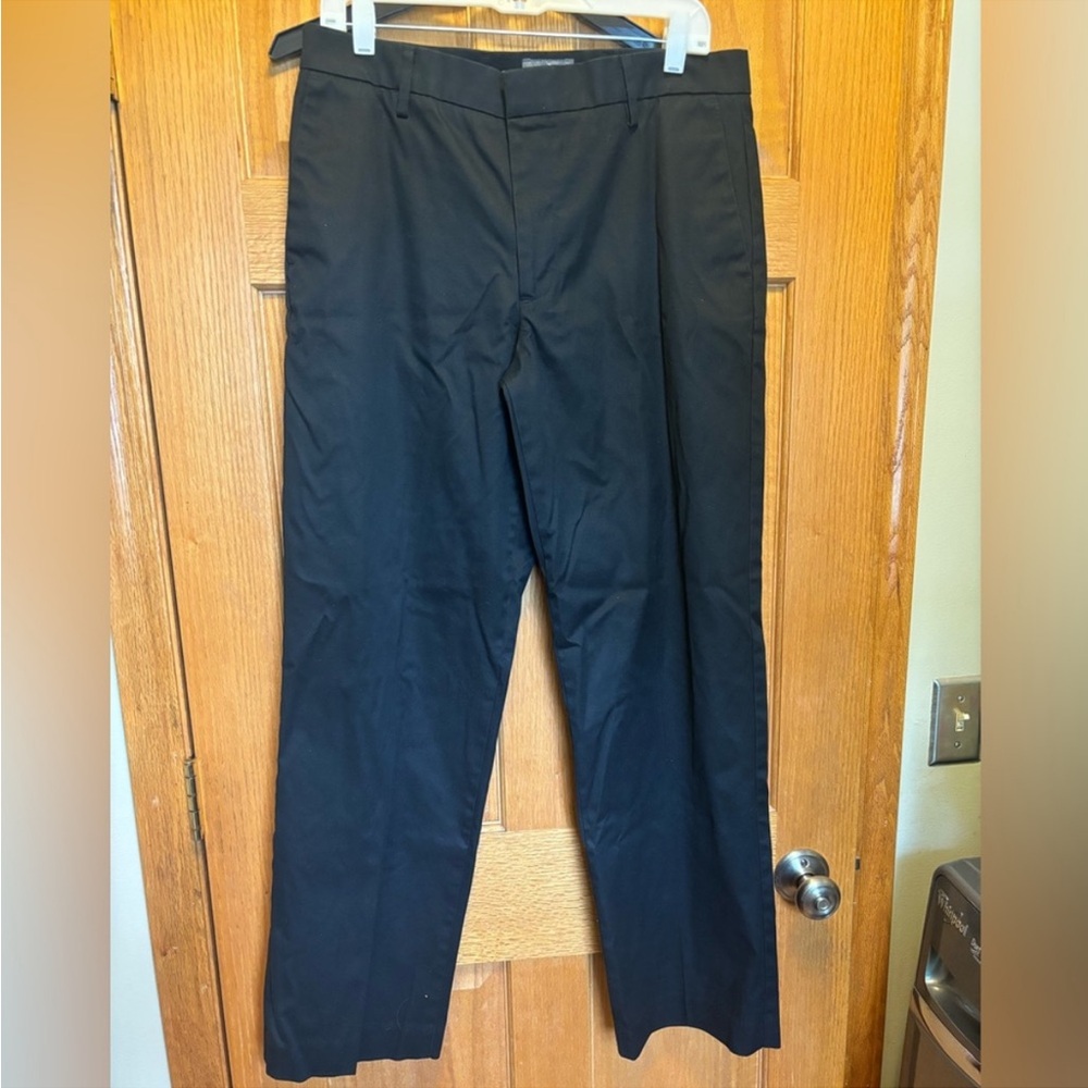 Black Dress Pants size 32x30 with Pockets
